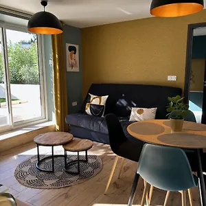 Proche Hopital, Jardin Privatif , La Tronche (Isere) France